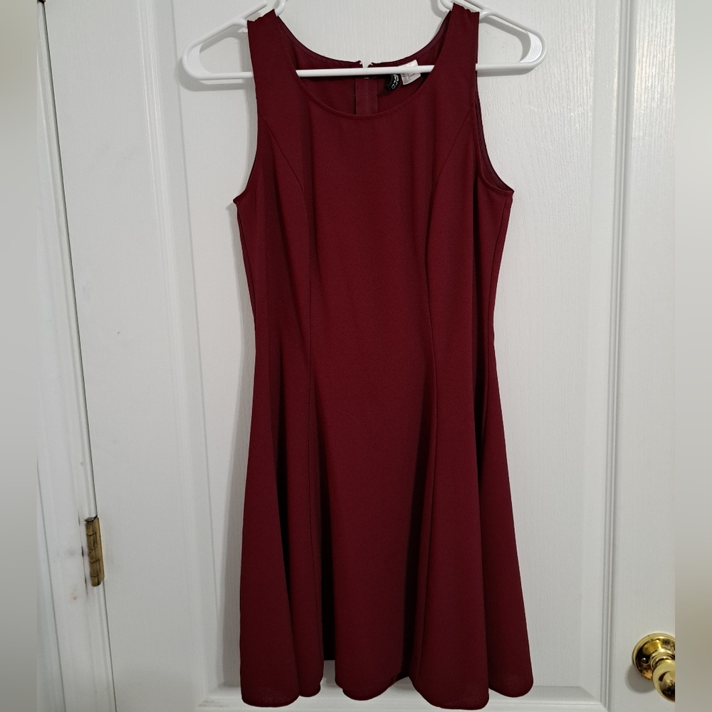 Divided H&M Burgandy Sleeveless Fit & Flare Dress Size 8